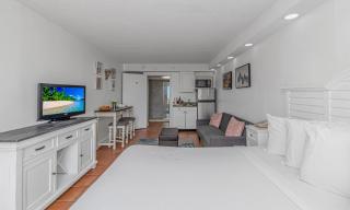 Direct Ocean Front King Suite! Sea Mist Resort 20102 - Perfect for 2-4 guests! - Myrtle Beach - 8