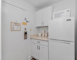 Beautifully Updated Double Queen Suite! Sea Mist Resort 50402 - Perfect for 2-4 guests! - 2