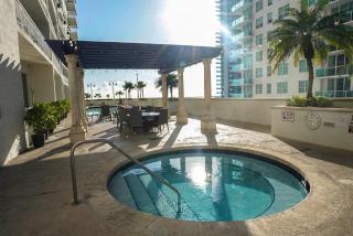 4 bed full condo in Miami with skyline & sea view - Miami - 2