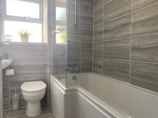 Saltwater Pearl-Holiday Let in central Ilfracombe Flexible sleeping for up to 8 - 1
