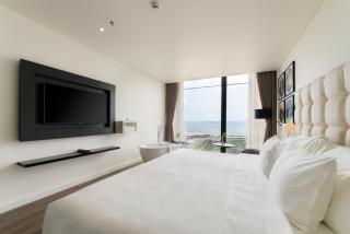 Hotel Soleil Ha Long, Trademark Collection by Wyndham - 1