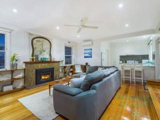 The Buoys - Blairgowrie - 8