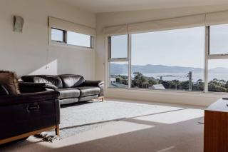 The Watch House - Panoramic Views of Bicheno Ocean - Bicheno - 6