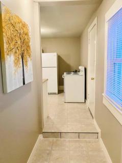 CHERRY ST LITTLE LOVE HOUSE* SHOP*DINE* RT 66*EXPO CENTER*BOK*DOWNTOWN - 6