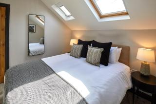 Host & Stay - Raven House - Robin Hood's Bay - 3