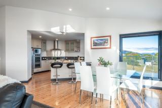 Waterview - Freycinet Holiday Houses - Coles Bay - 1