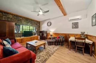 Buckner’s Getaway! Close to town, lake and river! - Bryson City - 8