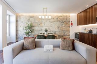 Wonderful 2BR Duplex Near River by LovelyStay - Porto - 7