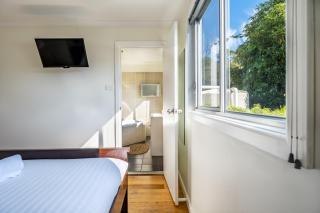 Kunzea at Freycinet - 1