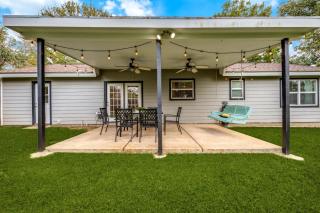 Cozy 4 Bedroom Home Blocks to Main Street and Wineries - Fredericksburg - 7