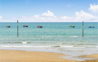 Nice Home In Pirou With House Sea View - 9