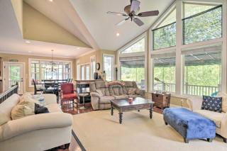 Waterfront Getaway with Fire Pit and Game Room! - Iva - 8