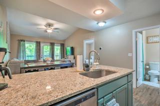 Reeds Spring Condo Near Aquarium at the Boardwalk! - Reeds Spring - 1