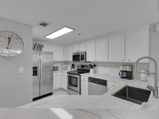 Jade East Towers 0120 by Newman-Dailey - 7