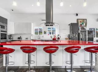 Modern Northwest Vacation Rentals in Miami - 1