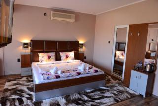 Family Hotel Gotse Delchev - 1