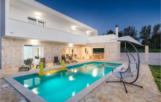 4 Bedroom Beautiful Home In Jursici - 0