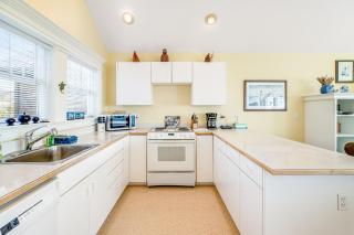 Applegate House - Newport - 4