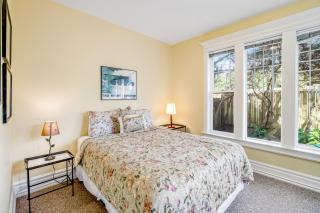 Applegate House - Newport - 3