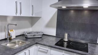 VT Flat Reformado con Escritorio de Trabajo y Wifi - Bilbao - 5