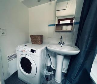 Le Sacré, Au pied de la cathédrale - 3