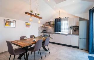 Nice Apartment In Supetar With Jacuzzi - Supetar - 6