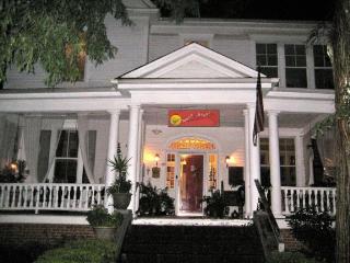 Inn Upon Moon River Plantation - Chester - 2