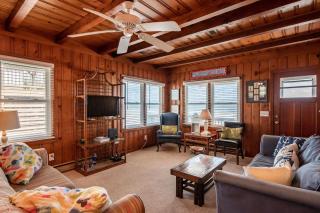 Lowe Tide by Oak Island Accommodations - Oak Island - 0
