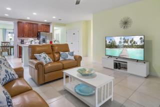 Peaceful 3 bedrooms villa with Beautiful view and paver - Davenport - 9