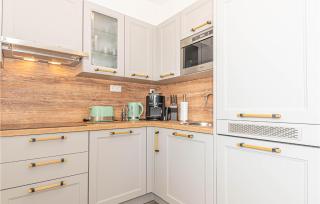 2 Bedroom Awesome Apartment In Pirovac - Pirovac - 7