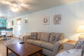 A Little R&R by Oak Island Accommodations - Oak Island - 1