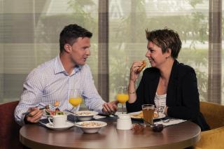 Mercure Hotel Groningen Martiniplaza - Groningen - 8
