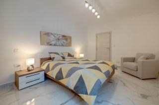 Splendid 2BR Apartment in central St Julians - St Julian's - 1
