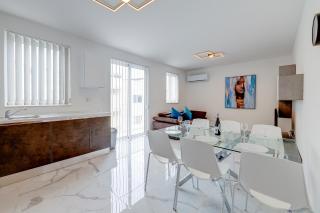 Deluxe Apartment steps to St Georges Bay - St. Julianʼs - 7
