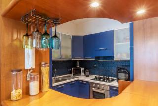 Deep Blue Apartment - 8