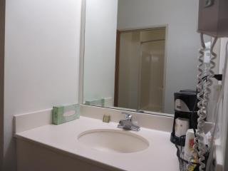 Super 8 by Wyndham Three Rivers - Three Rivers - 9