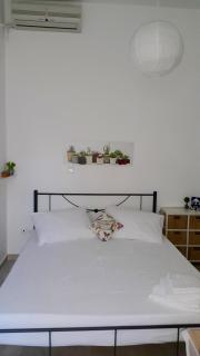 Xenia's Independent Studio Near OLD TOWN of Rodos. - 3