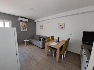 Apartments Šišević - Comfort Apartments with Balconies and Sea View - Slano - 9