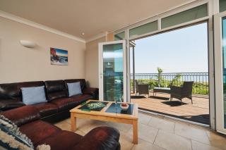 Cliff Haven- Spectacular sea views from balcony, pets go FREE - Pendine - 8