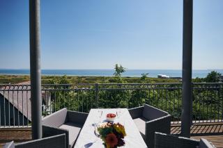 Cliff Haven- Spectacular sea views from balcony, pets go FREE - Pendine - 9