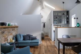 Neue Dachwohnung im Herzen von Gönnheim - - 0