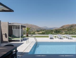Exquisite Villas with Enchanting Surroundings, By ThinkVilla - Lambiní - 4