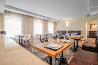 TOSCANINA Garni Hotel - Dobrovo - 4