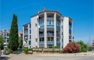 Gorgeous Apartment In Pula With Wifi - 2