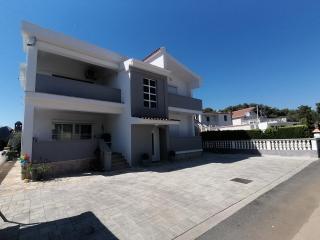 Apartments Mia - Bibinje - 0