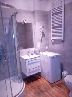 Hostel Tulip - pokój nr 8 ze wspólną łazienką i kuchnią - Stettino - 2