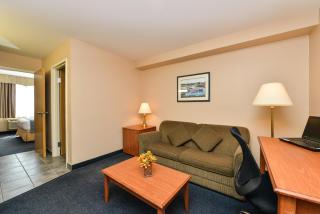 Best Western Plus Moncton - Moncton - 4