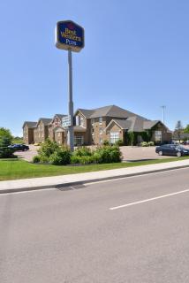 Best Western Plus Moncton - Moncton - 1