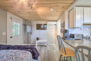 Lush Edgecomb Studio Cottage with Fire Table! - 6
