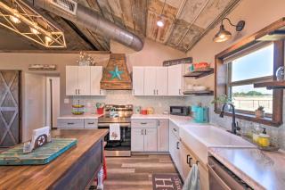 Modern Stephenville Farmhouse 8 Mi to Dtwn! - Stephenville - 1